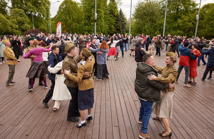 День Великой Победы отпраздновали в Парке Горького 9 фото