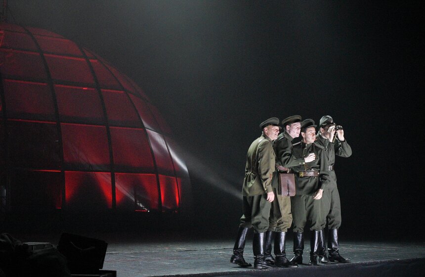 Премьера спектакля "Знамя Победы" состоялась в Театре Российской армии 9 фото