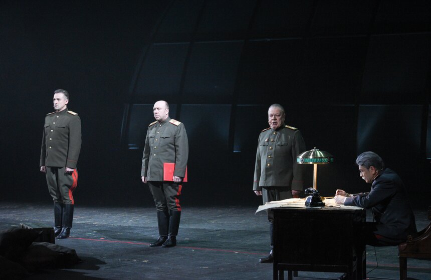 Премьера спектакля "Знамя Победы" состоялась в Театре Российской армии 6 фото