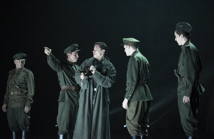 Премьера спектакля "Знамя Победы" состоялась в Театре Российской армии 11 фото