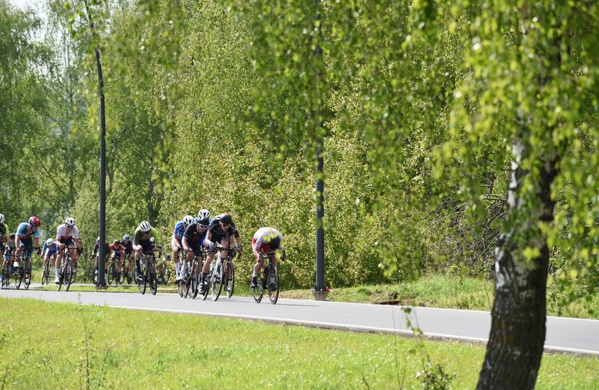 Первый групповой этап велогонки "Пять колец Москвы" прошел в Крылатском 12 фото