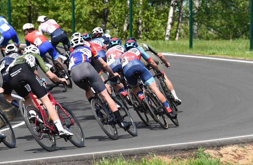 Первый групповой этап велогонки "Пять колец Москвы" прошел в Крылатском 6 фото