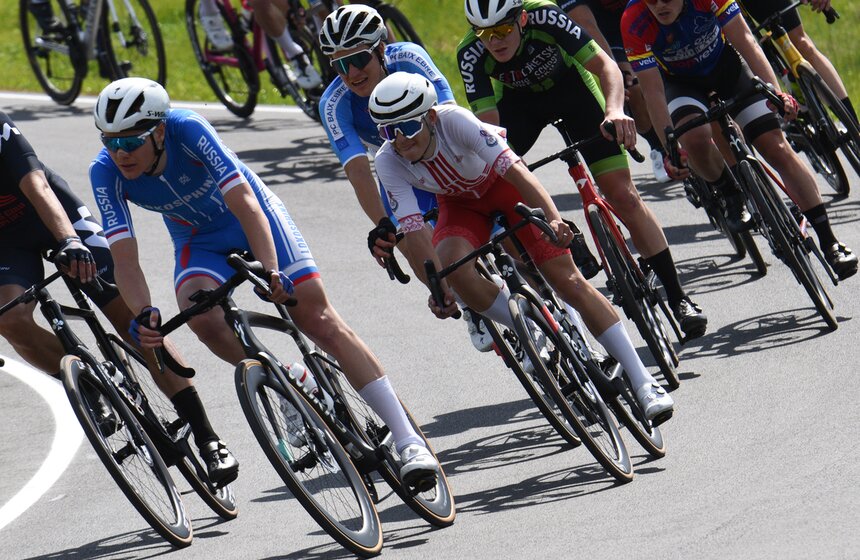 Первый групповой этап велогонки "Пять колец Москвы" прошел в Крылатском 7 фото