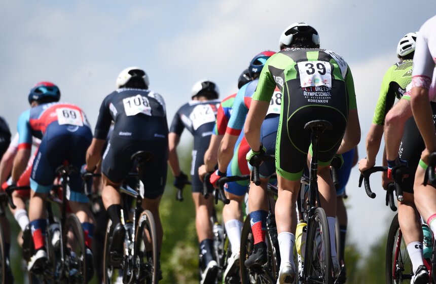 Первый групповой этап велогонки "Пять колец Москвы" прошел в Крылатском 20 фото