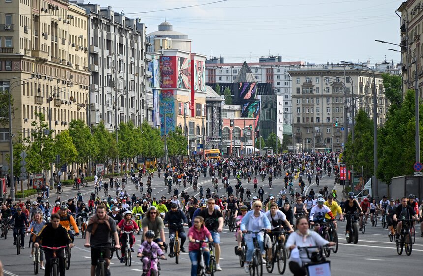 Весенний велофестиваль прошел в Москве 17 фото