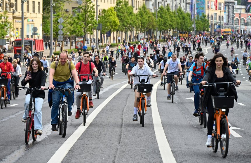 Весенний велофестиваль прошел в Москве 14 фото