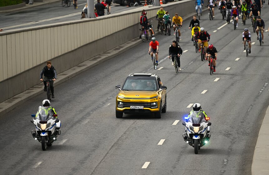 Весенний велофестиваль прошел в Москве 6 фото