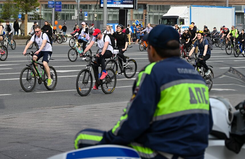 Весенний велофестиваль прошел в Москве 22 фото