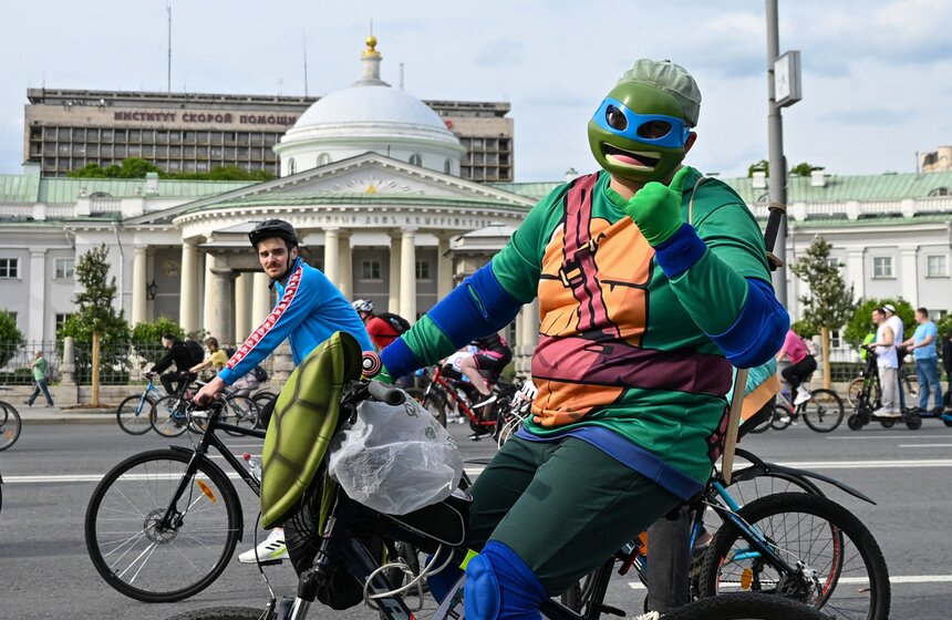Весенний велофестиваль прошел в Москве 24 фото