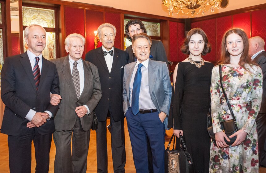 В Москве наградили победителей конкурса имени Сергея Михалкова 9 фото