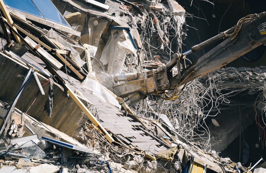 В Москве начался снос вестибюля моста "Багратион" 15 фото