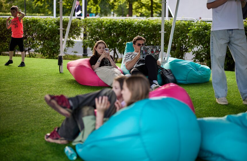 "Зеленый маркет" открылся на Болотной площади 24 фото