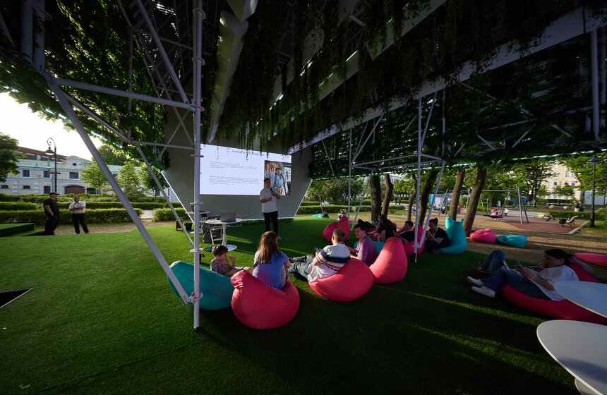 "Зеленый маркет" открылся на Болотной площади 12 фото