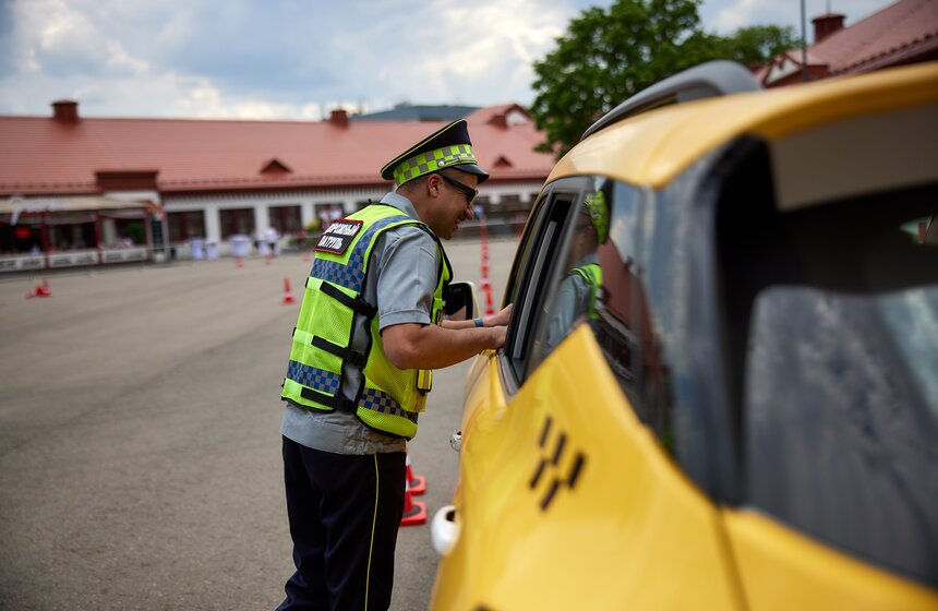 Конкурс "Лучший водитель такси Москвы" завершился на ВДНХ 32 фото