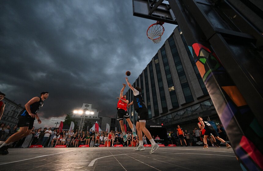 В Москве прошла Ночь спорта с участием звезд 14 фото