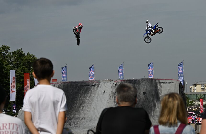 В "Лужниках" прошел праздник в честь Дня спорта 11 фото