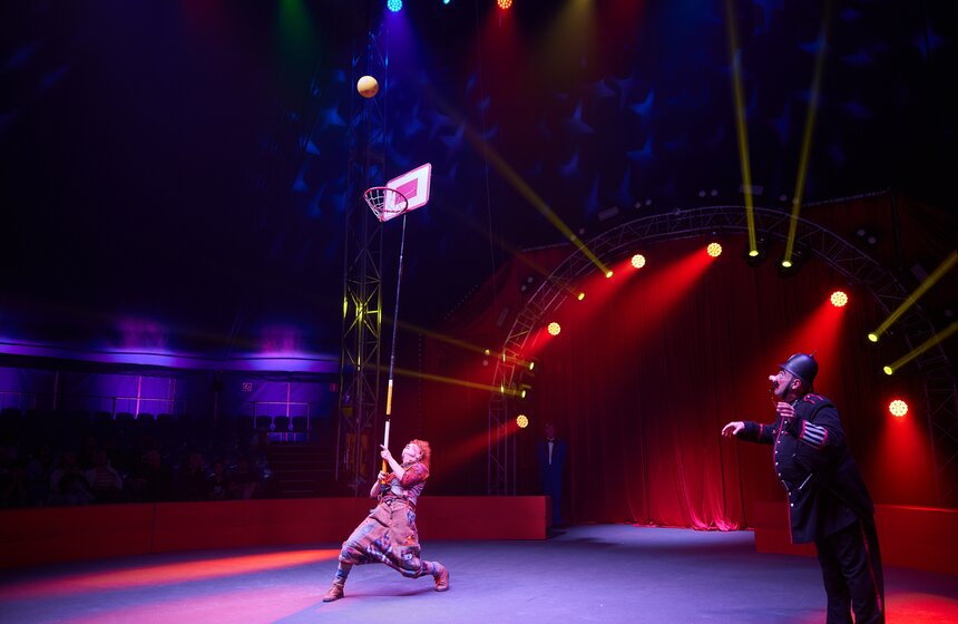 Цирк шапито открылся в кинопарке "Москино" 14 фото