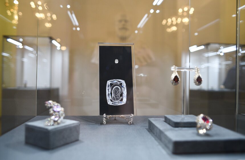 Выставка Гохрана открылась в Петровском путевом дворце 7 фото