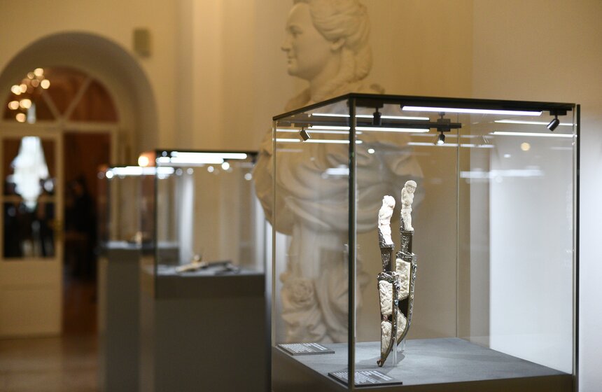 Выставка Гохрана открылась в Петровском путевом дворце 18 фото