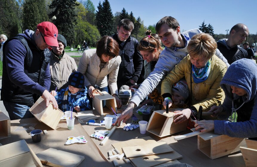 В Измайловском парке прошел весенний субботник 13 фото