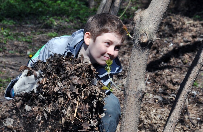 В Измайловском парке прошел весенний субботник 11 фото