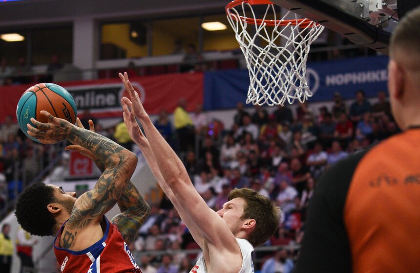 ЦСКА обыграл "Зенит" в четвертом матче финала Лиги ВТБ 22 фото