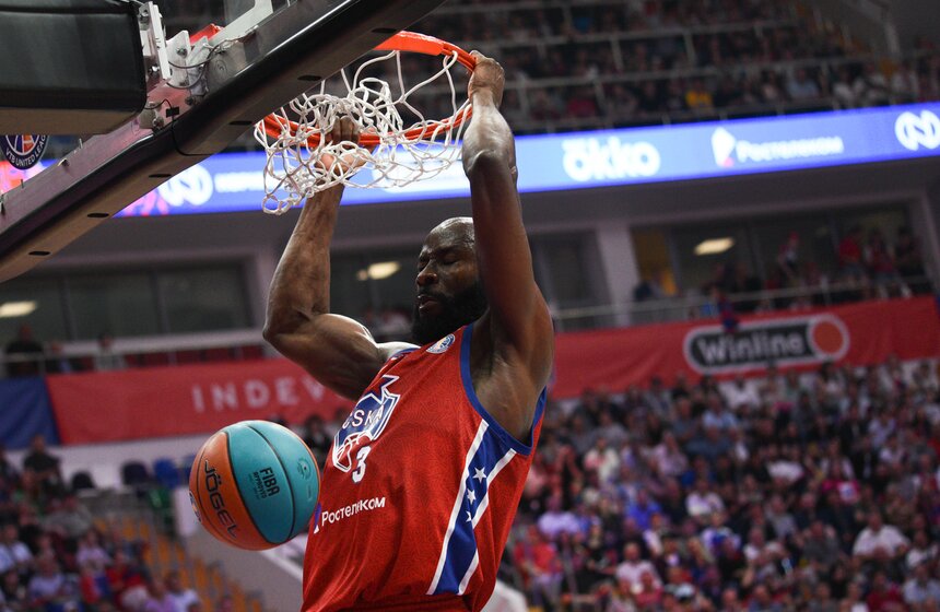 ЦСКА обыграл "Зенит" в четвертом матче финала Лиги ВТБ 16 фото