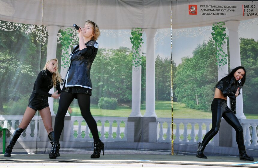 В Измайловском парке прошел весенний субботник 2 фото