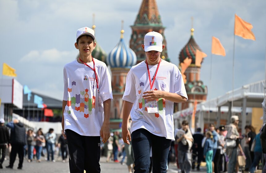 Книжный фестиваль "Красная площадь" открылся в Москве 18 фото