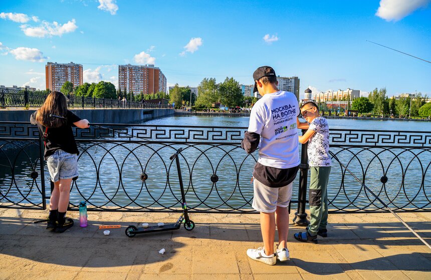 Чемпионат по рыбной ловле стартовал на фестивале "Москва – на волне. Рыбная неделя" 1 фото