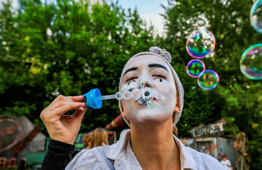 В Москве прошел "Вселенский карнавал огня" 3 фото