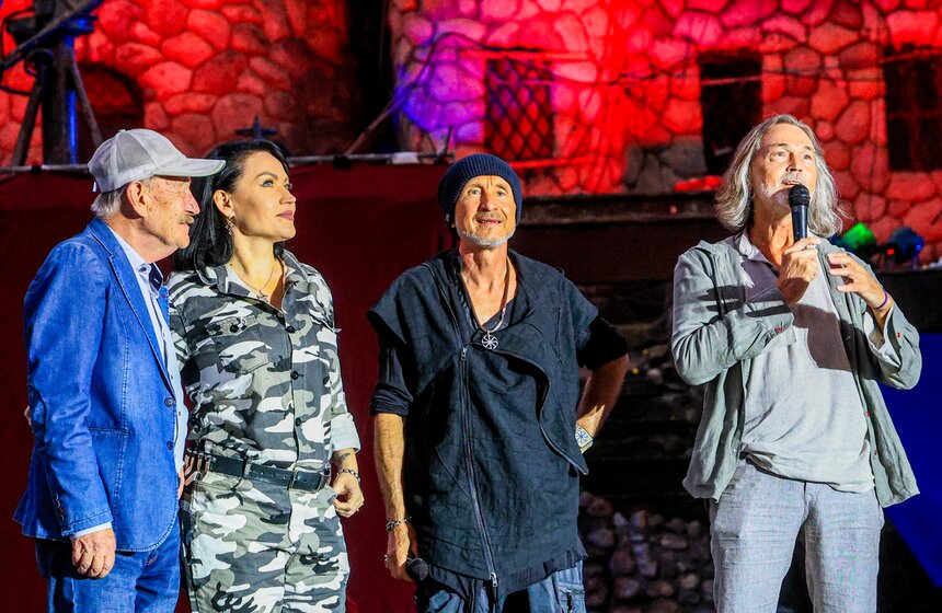 В Москве прошел "Вселенский карнавал огня" 8 фото