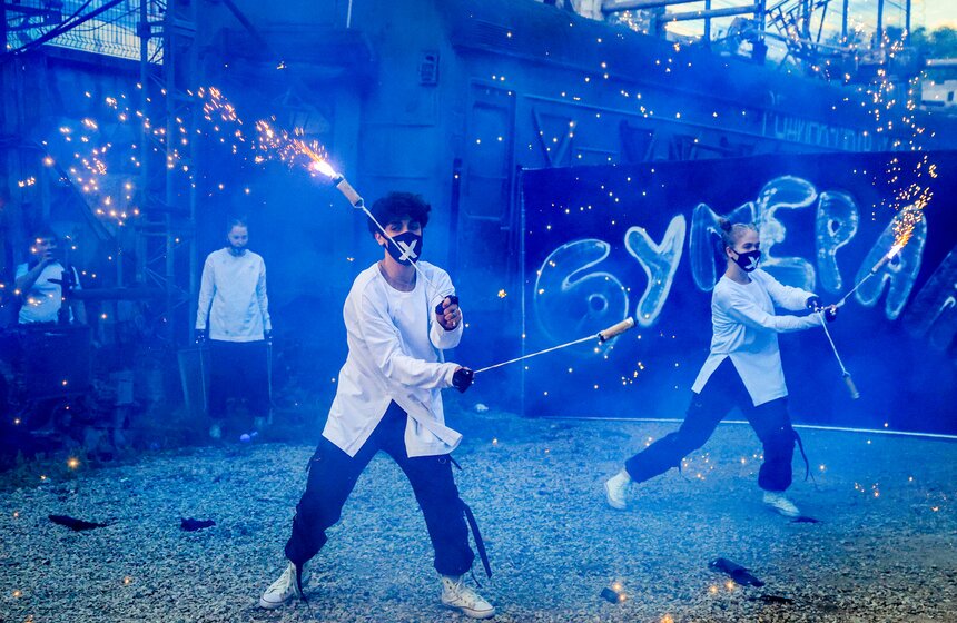 В Москве прошел "Вселенский карнавал огня" 5 фото