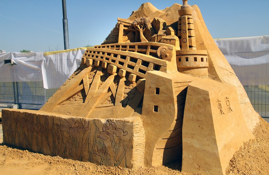 В Коломенском проходит выставка песочных фигур 13 фото