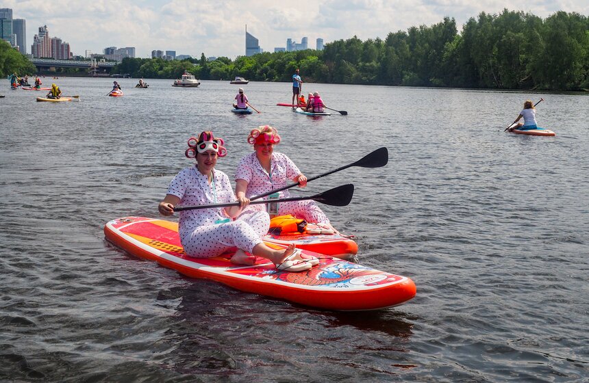 Костюмированная сап-регата прошла в Серебряном Бору 23 фото