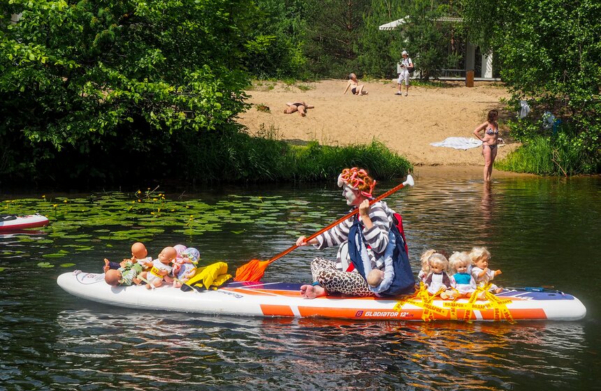 Костюмированная сап-регата прошла в Серебряном Бору 25 фото