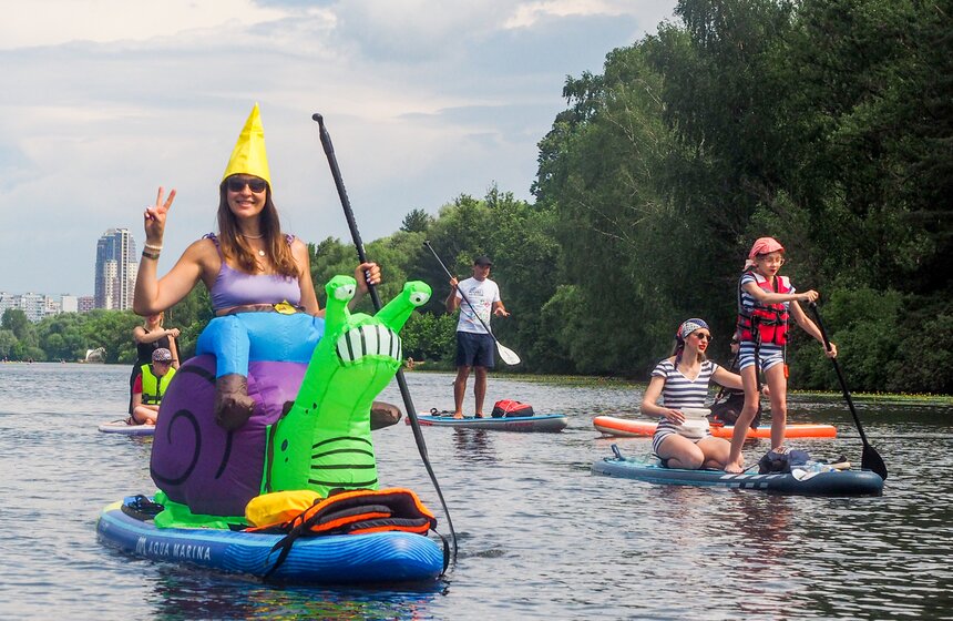 Костюмированная сап-регата прошла в Серебряном Бору 16 фото