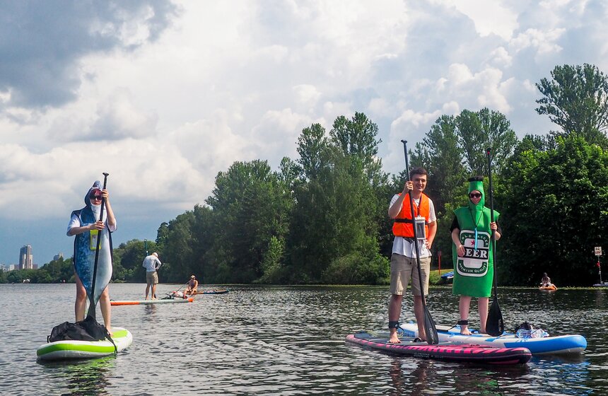 Костюмированная сап-регата прошла в Серебряном Бору 10 фото