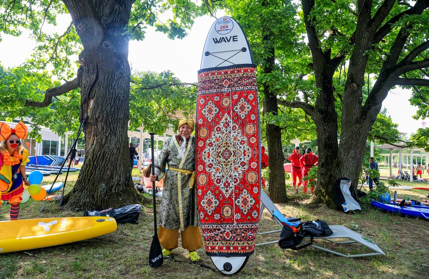 Костюмированная сап-регата прошла в Серебряном Бору 3 фото