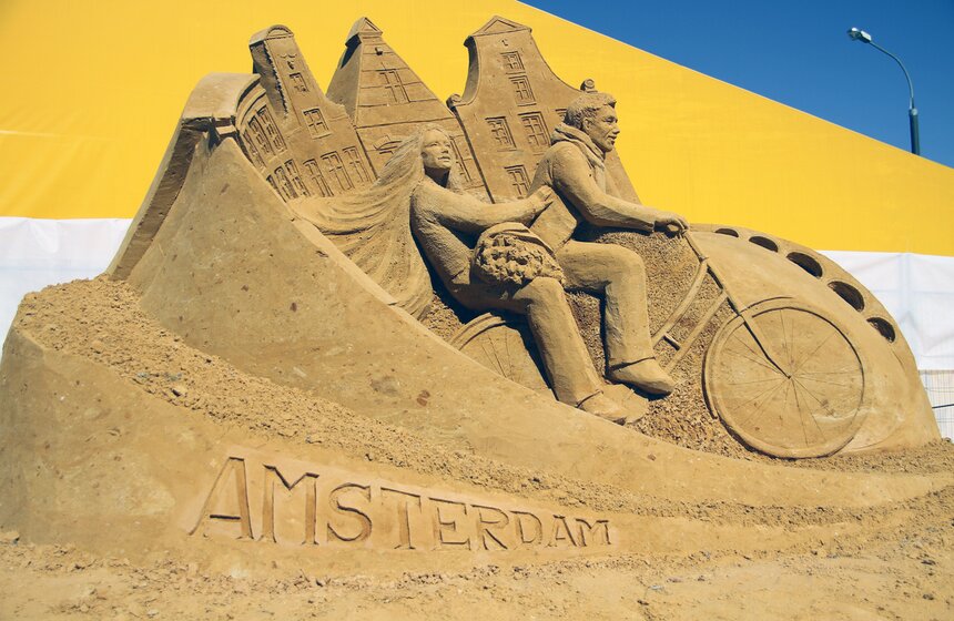 В Коломенском проходит выставка песочных фигур 17 фото