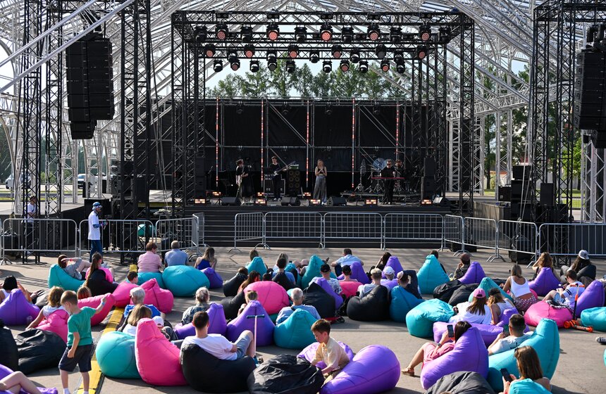 Фестиваль "Солома" отметил 10-летие в кинопарке "Москино" 15 фото