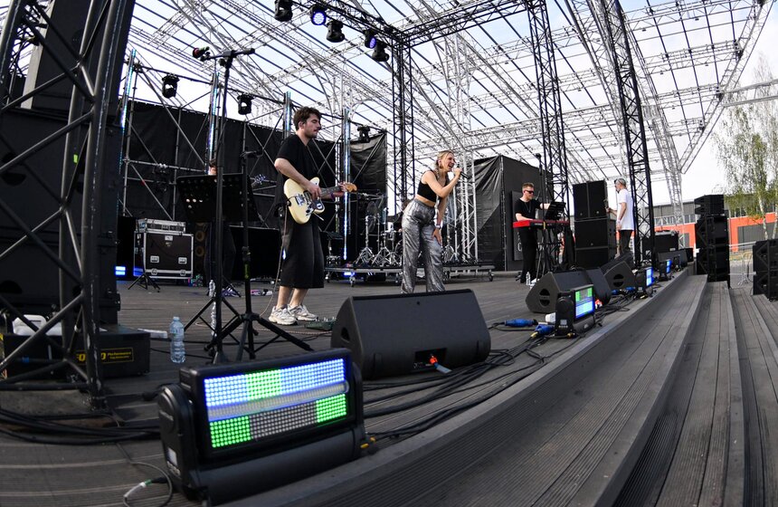 Фестиваль "Солома" отметил 10-летие в кинопарке "Москино" 14 фото