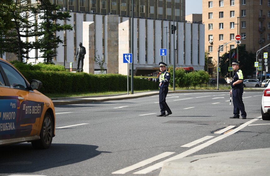 Рейд среди водителей такси прошел в Москве 6 фото