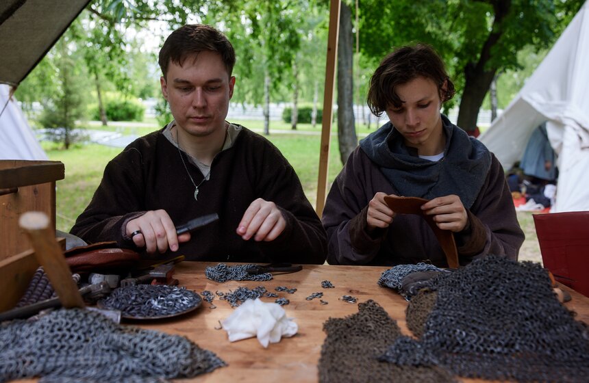 Фестиваль "Времена и эпохи" стартовал в московских парках 22 фото