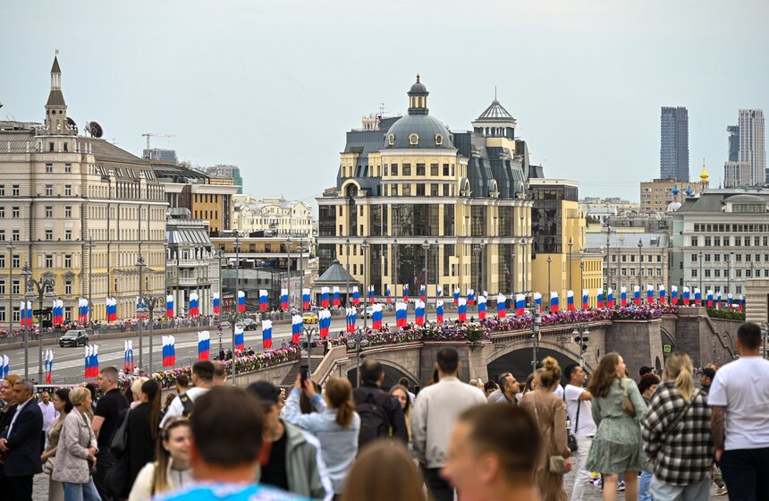 Москва отметила День России масштабными праздничными мероприятиями 17 фото