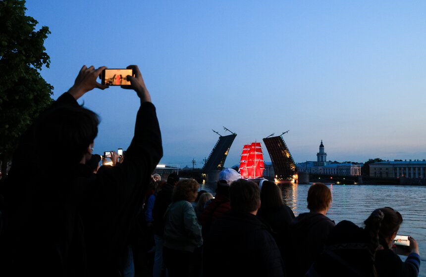 В Петербурге состоялась первая репетиция "Алых парусов" 18 фото