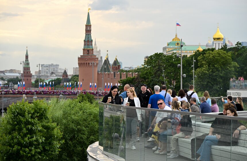 Москва отметила День России масштабными праздничными мероприятиями 8 фото