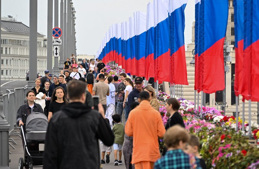 Москва отметила День России масштабными праздничными мероприятиями 13 фото