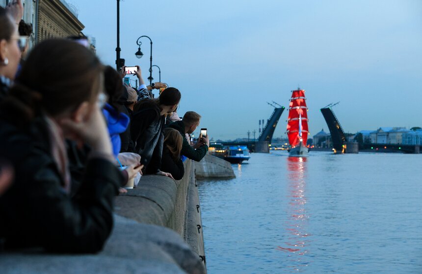 В Петербурге состоялась первая репетиция "Алых парусов" 5 фото