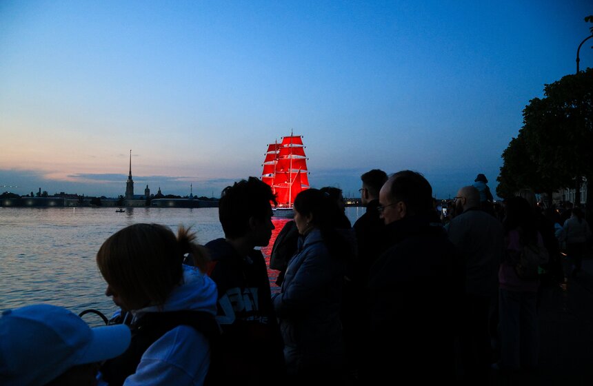 В Петербурге состоялась первая репетиция "Алых парусов" 13 фото